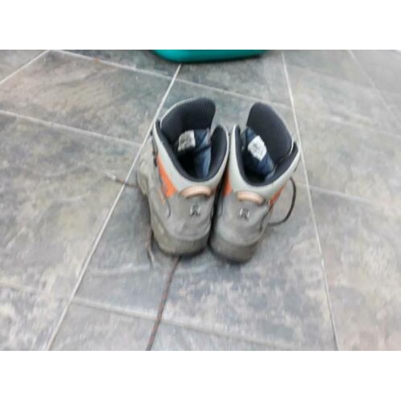 Lowa wandelschoenen maat 39