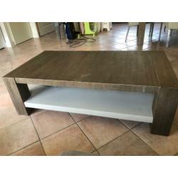 Stevige salon tafel die nog jaren mee kan
