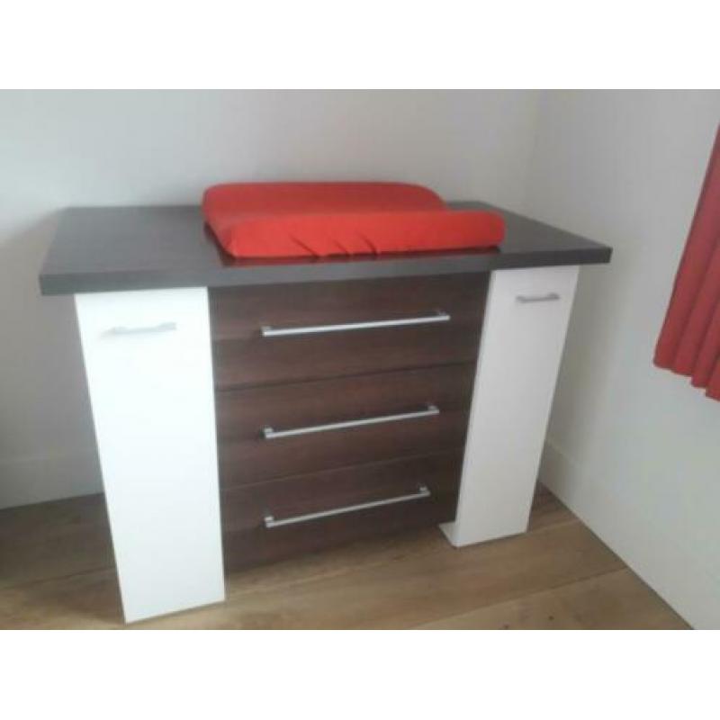commode, ledikant, kast, wandplank TWF Turijn