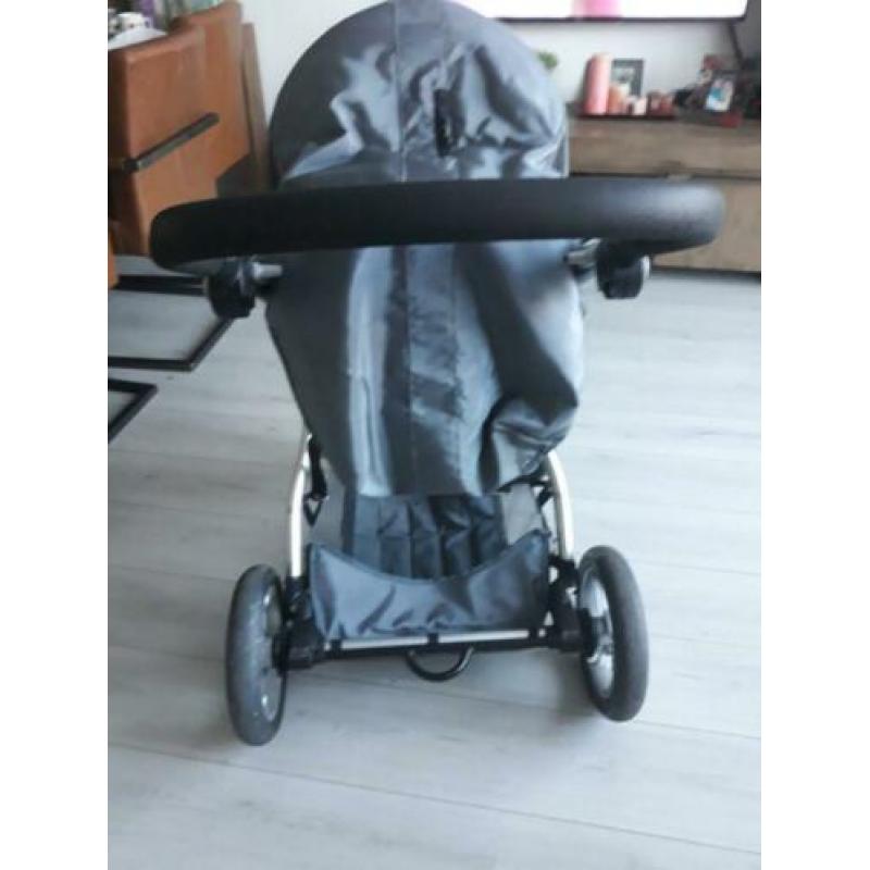 Complete musty trans range kinderwagen