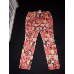 Vrolijke Roze Miss Etam Broek met Bloemen maat 44