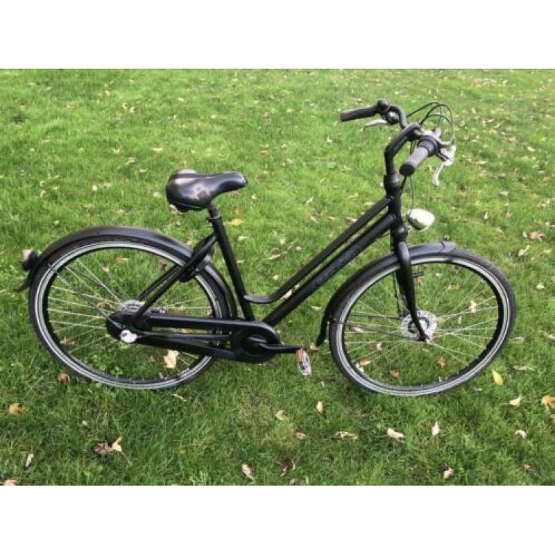 Damesfiets 28 inch 53 cm zo goed als nieuw