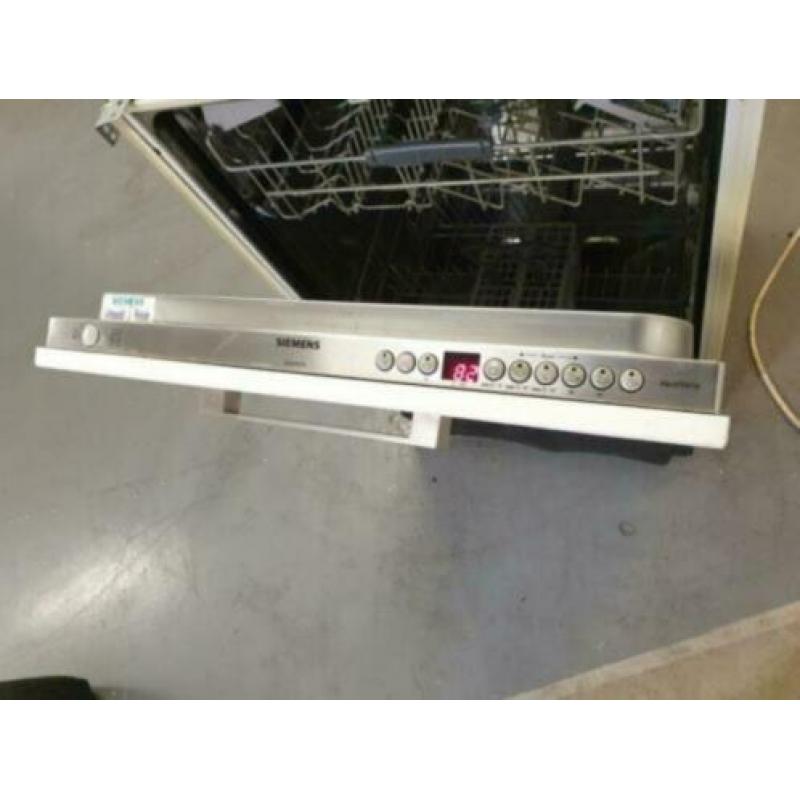 SIEMENS Zeer Luxe Volledig Inbouw Vaatwasser !! 145 EURO !!
