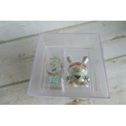 Kidrobot for Swatch Originals GB132 Tara McPherson Horloge