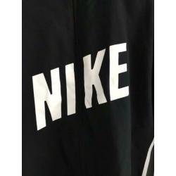 Nike trainingspak maat 152-158