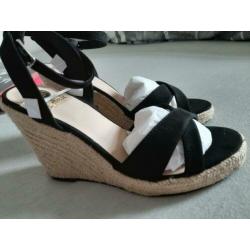 NIEUWE La Strada sandalen 37