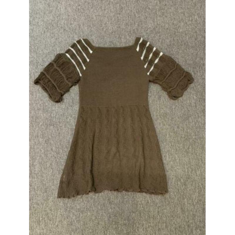 Tuniek m