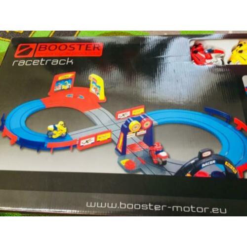 Motor racebaan. Booster motorcycle products racetrack
