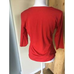 Zgan rood shirt, gekocht bij Stepping out. Is eigen merk.