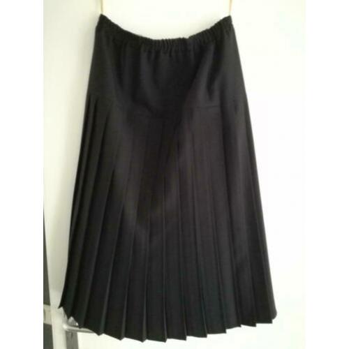 rok,plooirok,zwart,chic,,nieuw,merk,Larissa,42,feest