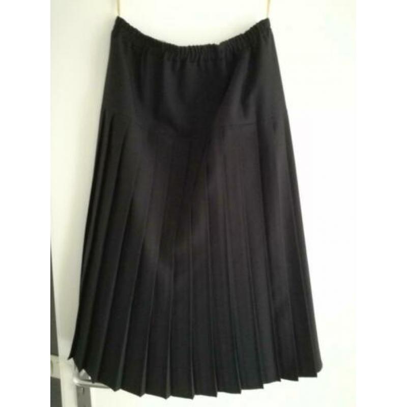 rok,plooirok,zwart,chic,,nieuw,merk,Larissa,42,feest