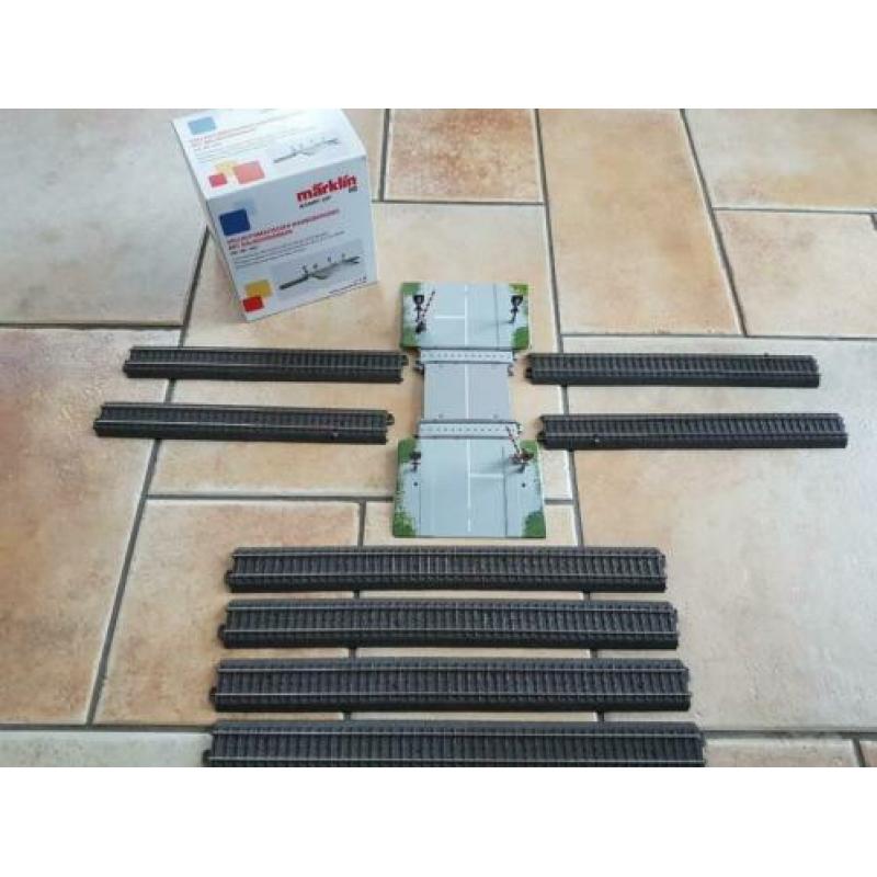 Märklin Volautomatische overweg artikel nr 74923