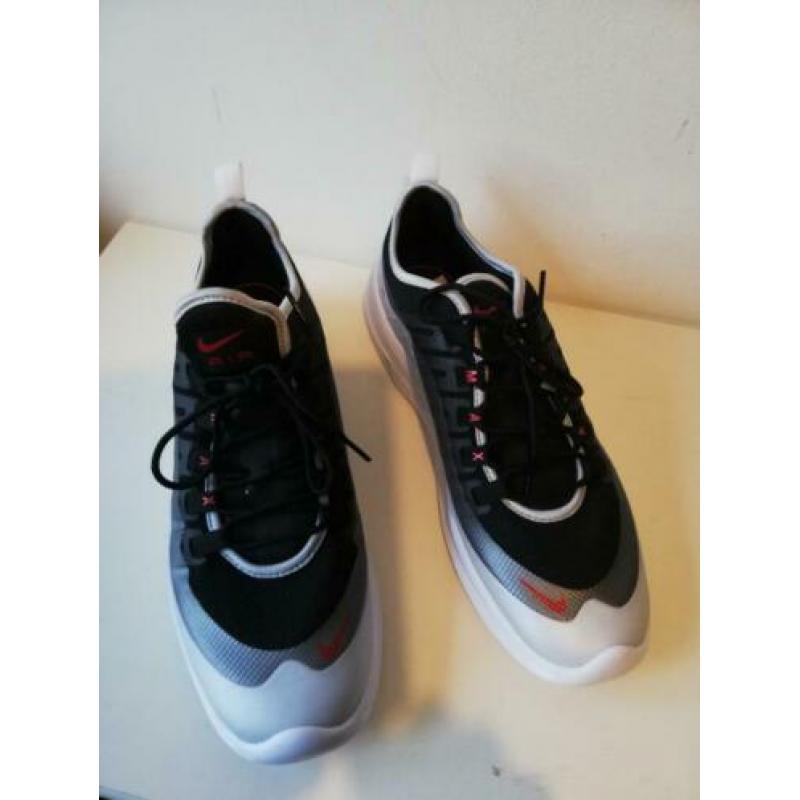 Nieuwe heren sportschoenen van merk Nike mt 45