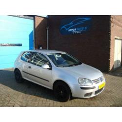 Volkswagen Golf 1.6 FSI Sportline airco