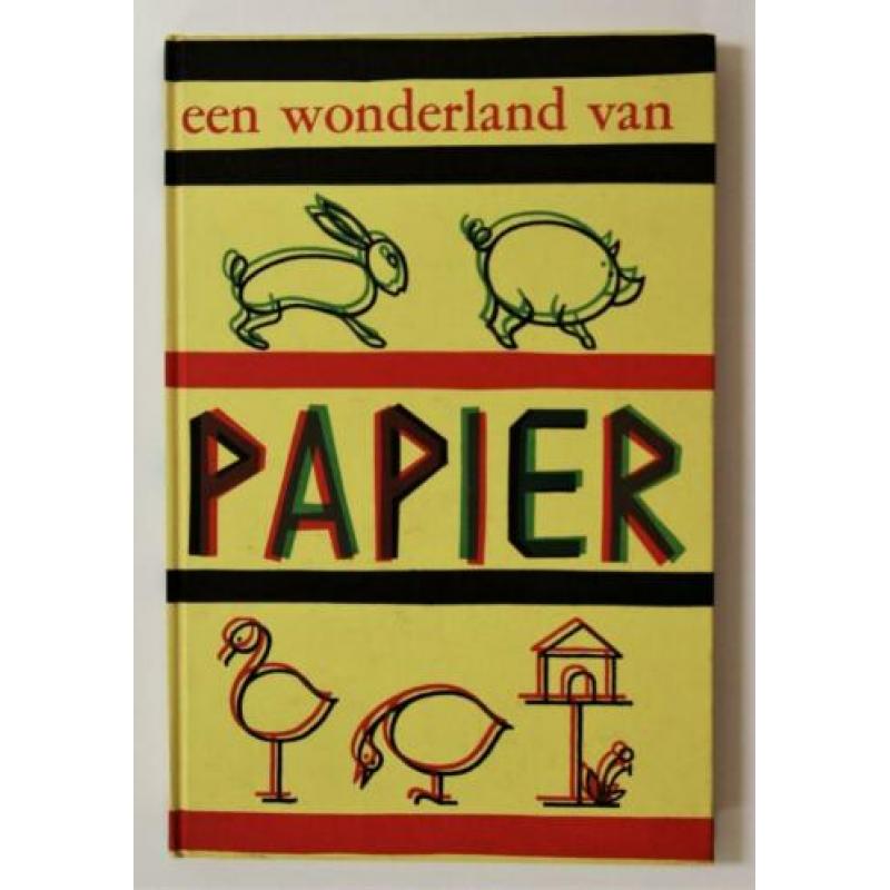 Hoe maak je creatieve, driedimensionale papierknipsels?