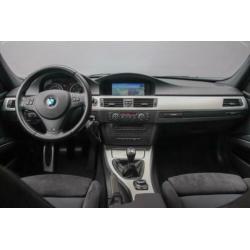 BMW 3 Serie 318i M-Pakket Navi Ecc Xenon 18'' (bj 2012)