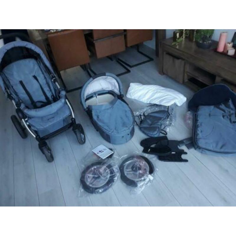 Complete musty trans range kinderwagen