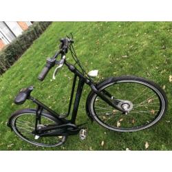 Damesfiets 28 inch 53 cm zo goed als nieuw