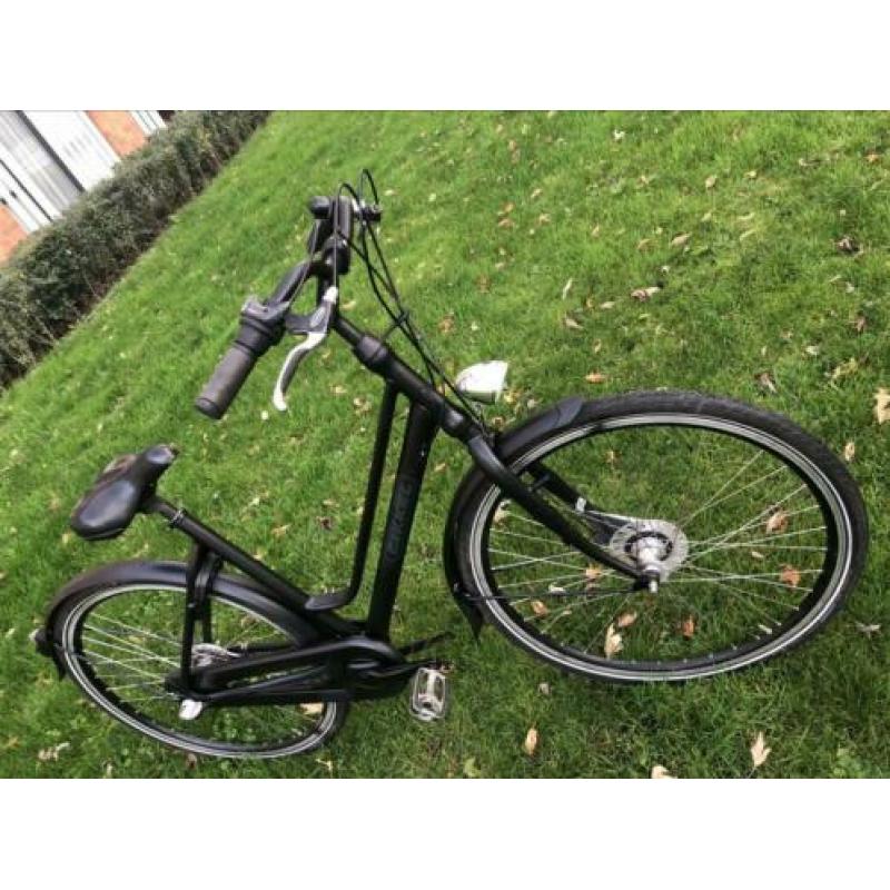 Damesfiets 28 inch 53 cm zo goed als nieuw
