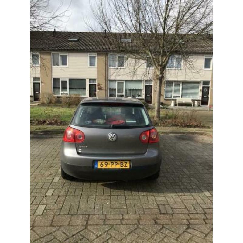 Volkswagen Golf 1.6 75KW 5D 2004 Grijs airco NAP
