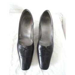 Pumps merk GABOR mt 6,5=mt 40 zwart leder nieuwstaat