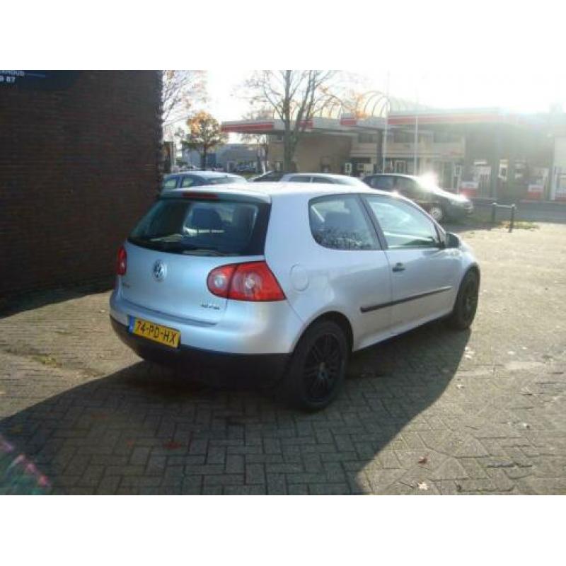 Volkswagen Golf 1.6 FSI Sportline airco