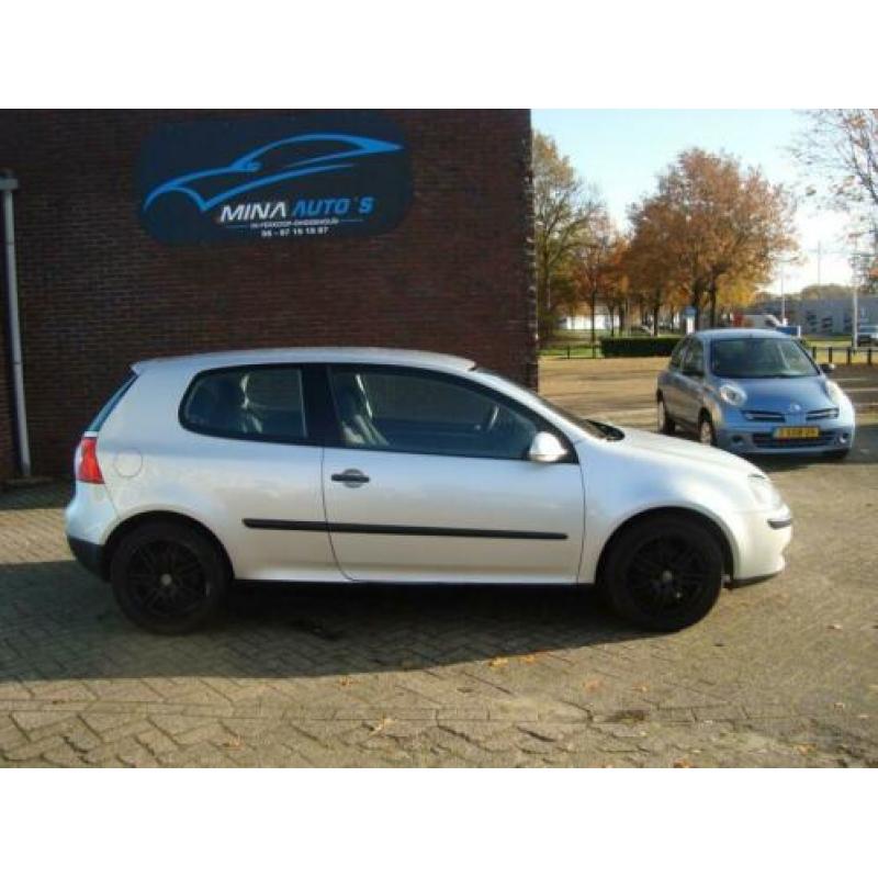 Volkswagen Golf 1.6 FSI Sportline airco