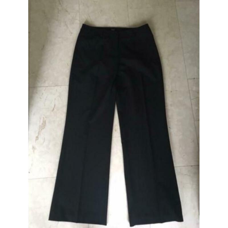 Esprit kostuum maat 42/44 kostuum