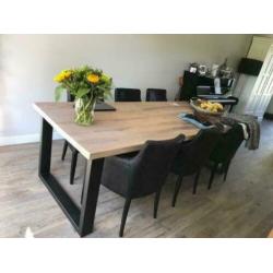 Goedkope Eiken Boomstam Tafels Eettafels SHOWROOM OPEN ACTIE