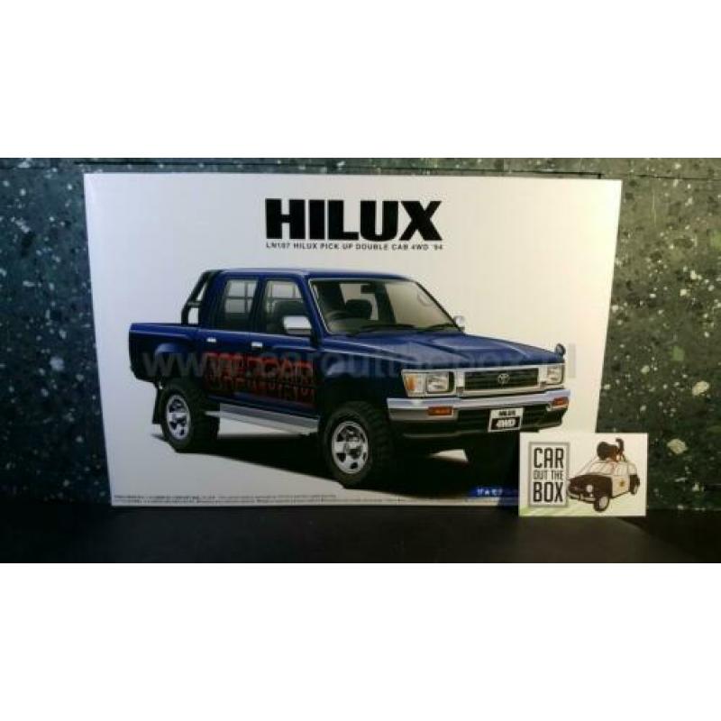 Toyota Hilux double cab 1:24 Aoshima