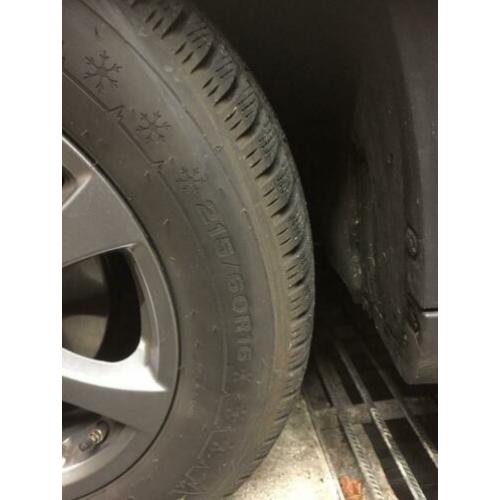 winterbanden op velg Suzuki vitara 2017 Dunlop 215/60/16