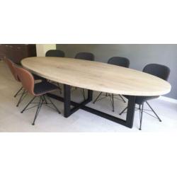 Goedkope Eiken Boomstam Tafels Eettafels SHOWROOM OPEN ACTIE