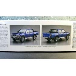 Toyota Hilux double cab 1:24 Aoshima