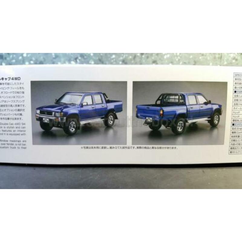Toyota Hilux double cab 1:24 Aoshima