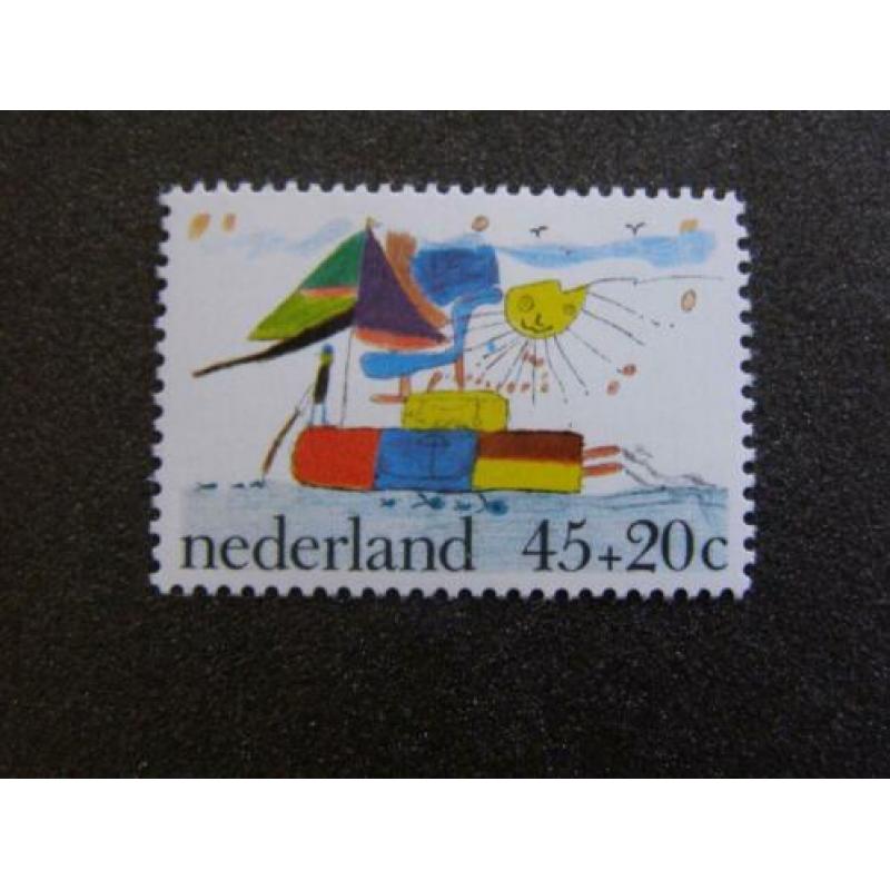1976: Kinderzegels NVPH 1103 / 1106; postfris, originele gom