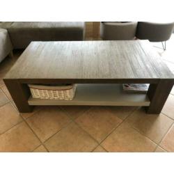 Stevige salon tafel die nog jaren mee kan