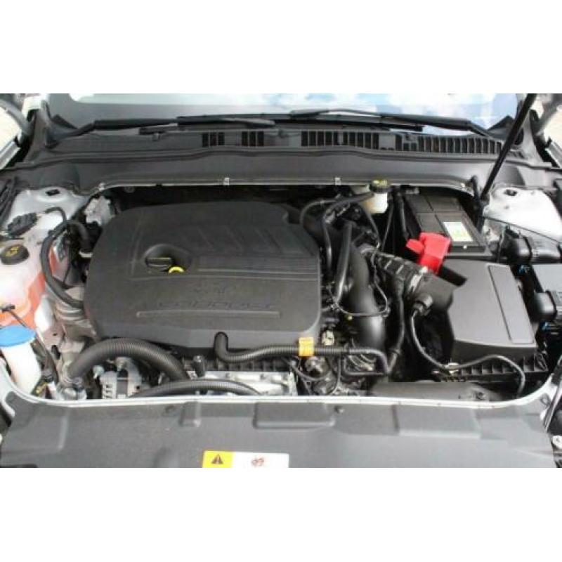 Ford Mondeo Wagon 160pk Titanium. Navi, LED. Zeer nette, lux