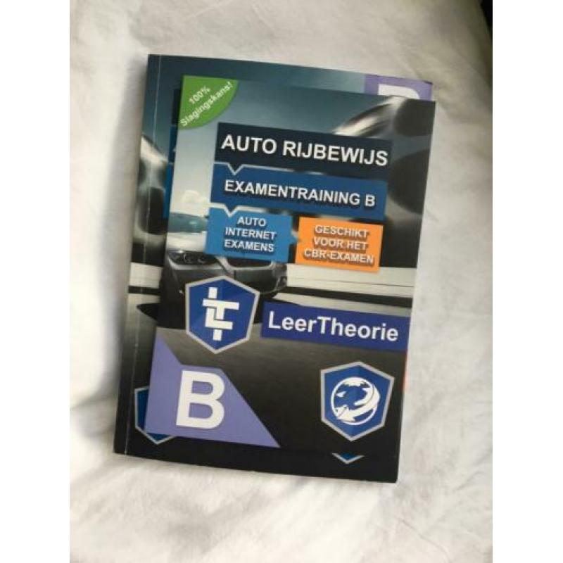 Theorieboek rijbewijs B + online toetsen