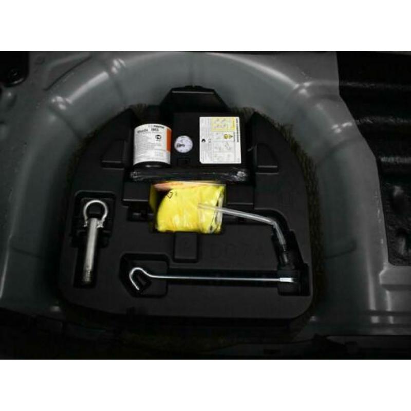 Mazda 2 1.3 Navigator GT (bj 2013)