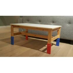Ikea kindertafel + kinderkrukjes