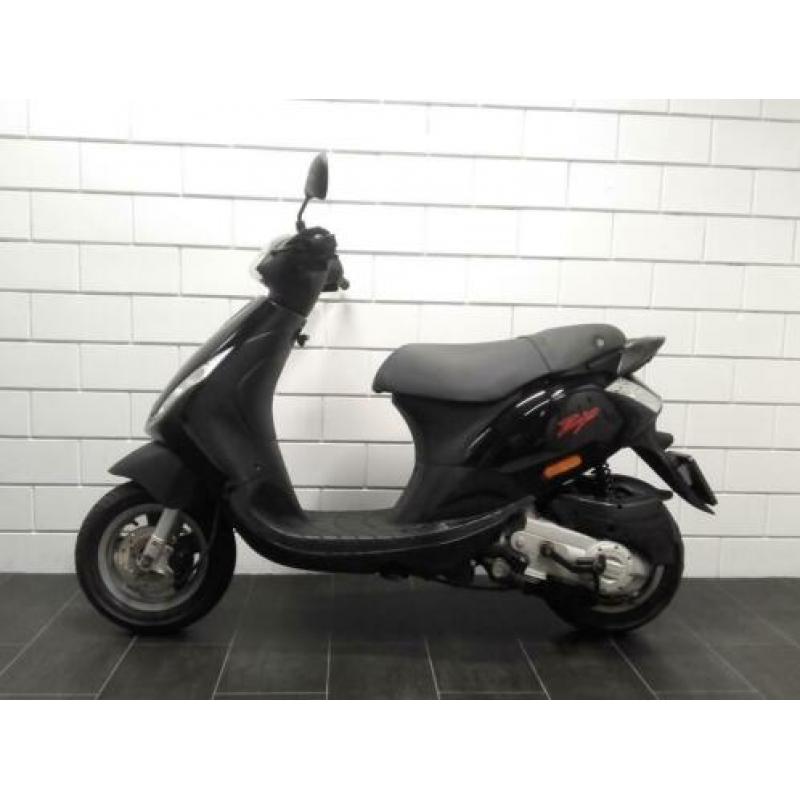 Piaggio Zip / 4Takt / SNOR / Schadevrij / Keurige Scooter