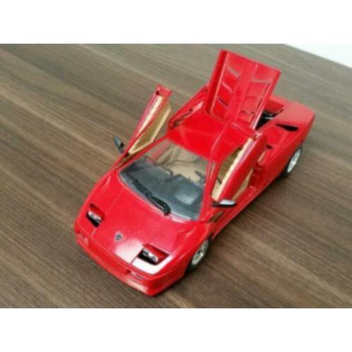 LAMBORGHINI DIABLO rood 1:18 Merk POLISTIL TONKA