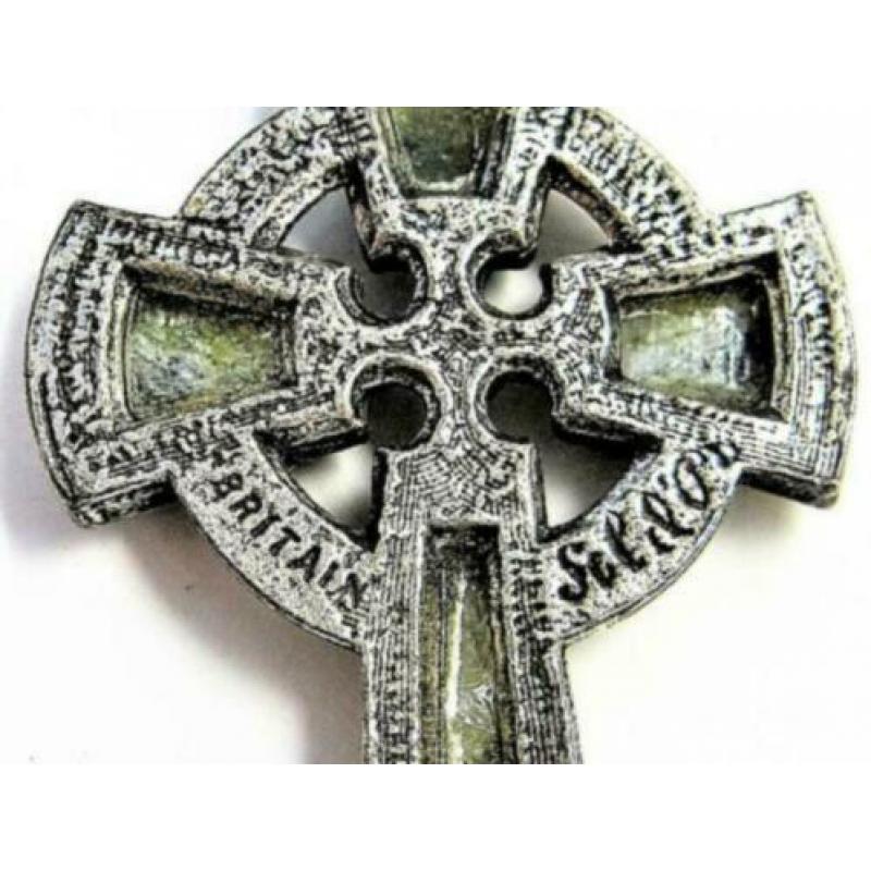 Sol d'Or. Fraai groot Keltisch kruis met Connemara marmer