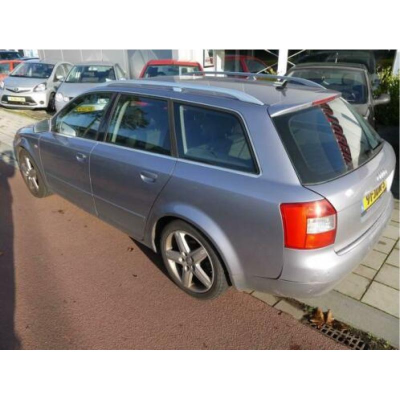 Audi A4 Avant 1.9 TDI 130pk Pro Line - Navigatie