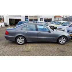 Zeer nette Mercedes avant-garde 320cdi