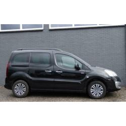 Peugeot Partner 1.2 Tepee 5PL 2017 Zwart 110pk Airco Navi