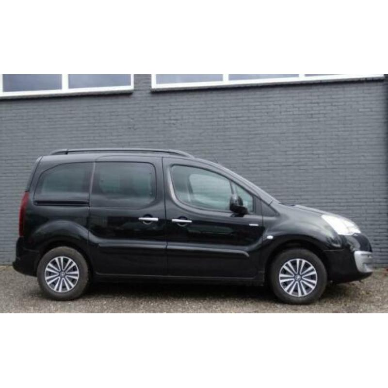 Peugeot Partner 1.2 Tepee 5PL 2017 Zwart 110pk Airco Navi