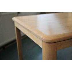 Massief blank hardhouten bureau 140x82cm