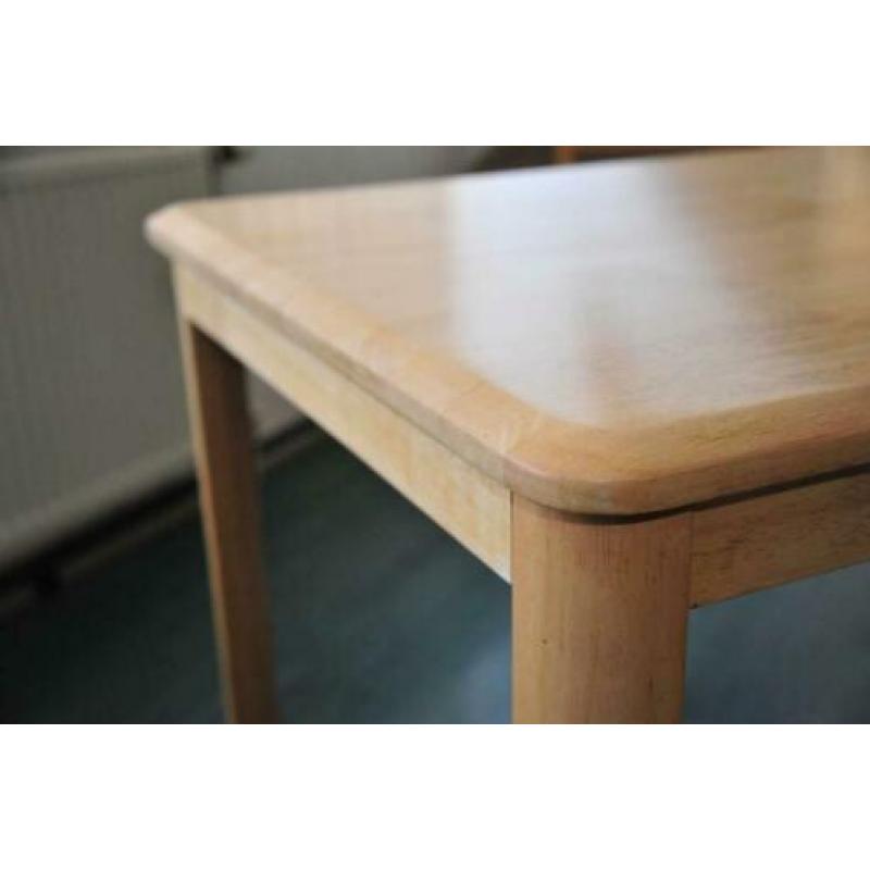 Massief blank hardhouten bureau 140x82cm