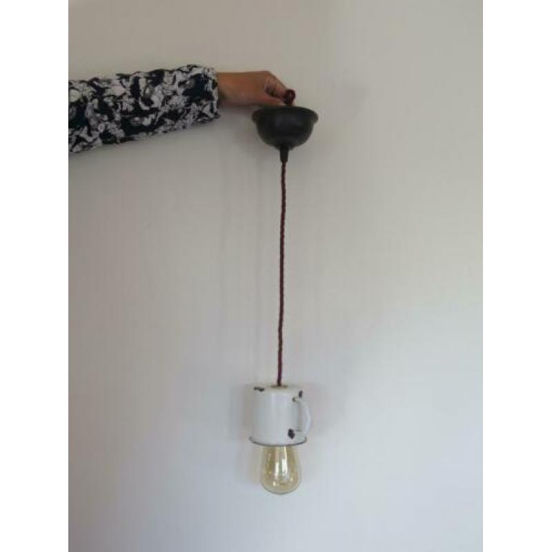 Prachtige emaille lamp van koffiekopje!